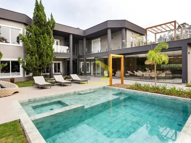 Sobrado com 1250m² 6 quartos e 8 banheiros, à venda, no bairro Tamboré em Barueri
