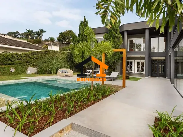 Sobrado com 1250m² 6 quartos e 8 banheiros, à venda, no bairro Tamboré em Barueri