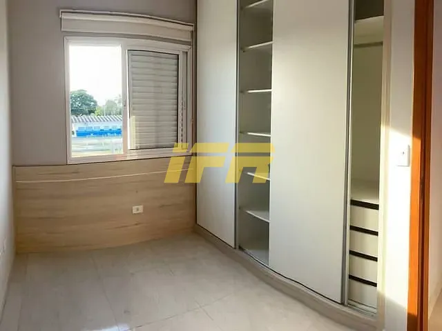 Sobrado com 100m² 3 quartos e 2 banheiros, à venda, no bairro Parque Santo Antônio em Taubaté