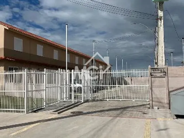 Sobrado 2 quartos e 1 banheiro, à venda, no bairro Três Vendas em Pelotas