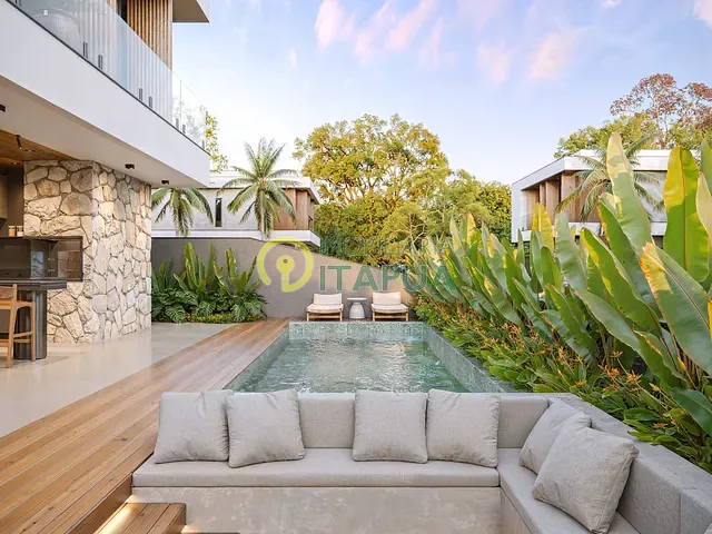 Casa com 311m² 4 quartos e 5 banheiros, à venda, no bairro Gleba Simon Frazer em Londrina