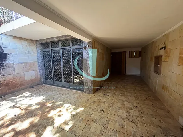 Sobrado com 144m² 3 quartos e 1 banheiro, à venda ou para alugar, no bairro Centro em Araraquara