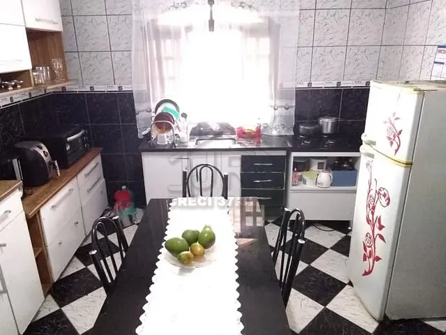 Sobrado com 191m² 4 quartos e 2 banheiros, à venda, no bairro Vila Nova Mauá em Mauá