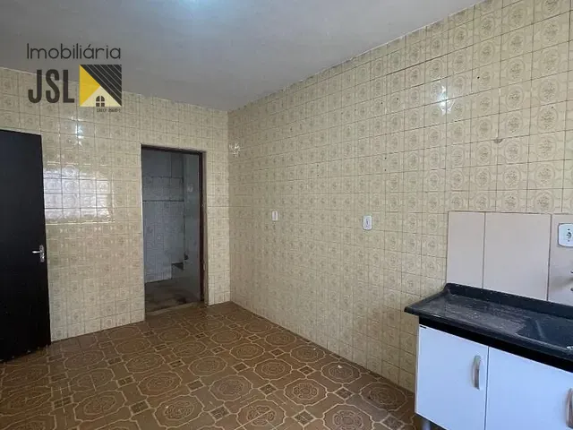Sobrado com 184m² 3 quartos e 2 banheiros, para alugar, no bairro Vila Bandeirantes em Caçapava
