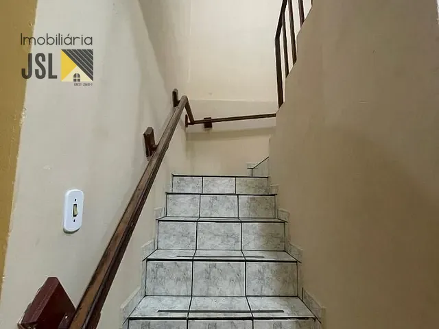 Sobrado com 184m² 3 quartos e 2 banheiros, para alugar, no bairro Vila Bandeirantes em Caçapava
