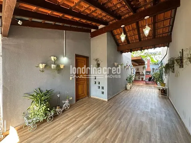 Sobrado com 200m² 3 quartos e 4 banheiros, à venda, no bairro Jardim Neman Sahyun em Londrina