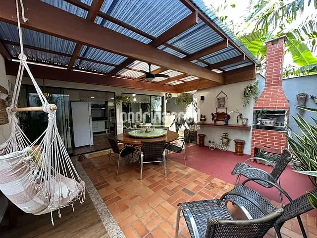 Sobrado com 200m² 3 quartos e 4 banheiros, à venda, no bairro Jardim Neman Sahyun em Londrina