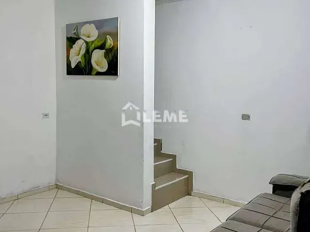 Sobrado 3 quartos e 1 banheiro, à venda, no bairro Núcleo Habitacional Nenê Pereira Lima em Mococa