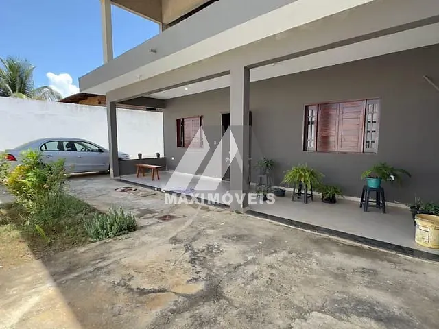 Sobrado com 360m² 4 quartos e 3 banheiros, à venda, no bairro São Francisco em Araçuaí