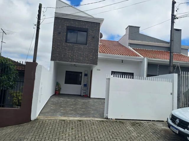 Sobrado 3 quartos e 2 banheiros, à venda, no bairro Aristocrata em São José dos Pinhais