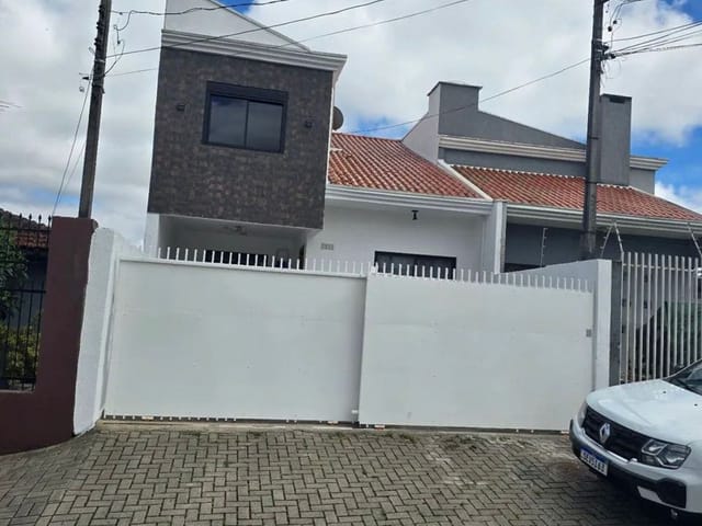 Sobrado 3 quartos e 2 banheiros, à venda, no bairro Aristocrata em São José dos Pinhais