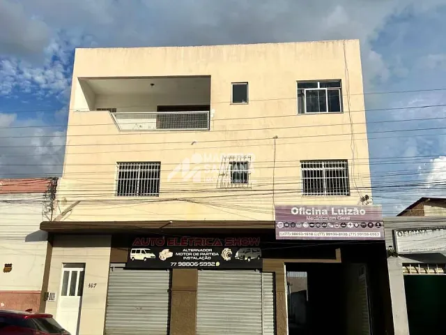 Prédio com 349m², à venda, no bairro Centro em Vitória da Conquista