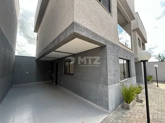 Sobrado 2 quartos e 3 banheiros, à venda, no bairro Bairro Alto em Botucatu