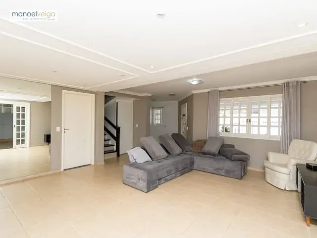 Sobrado com 227m² 3 quartos e 3 banheiros, para alugar, no bairro Boa Vista em Curitiba