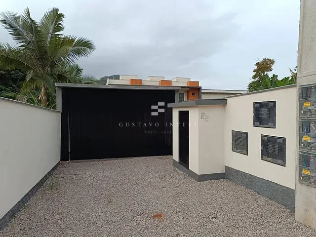 Sobrado 2 quartos e 1 banheiro, à venda, no bairro Bateas em Brusque