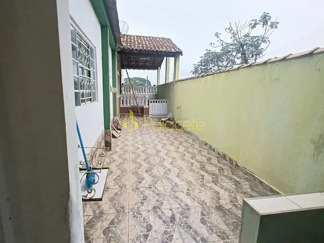 Sobrado 3 quartos e 3 banheiros, à venda, no bairro Vila São Benedito em Pindamonhangaba