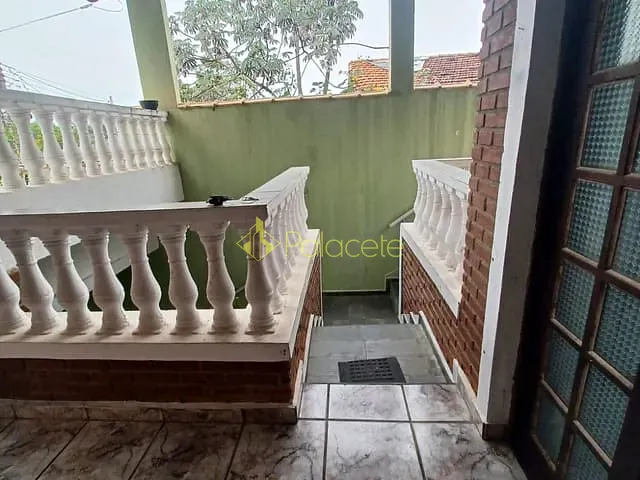 Sobrado 3 quartos e 3 banheiros, à venda, no bairro Vila São Benedito em Pindamonhangaba