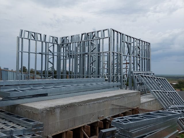 Sobrado com 250m² 3 quartos e 3 banheiros, à venda, no bairro Ermo em Guaíba