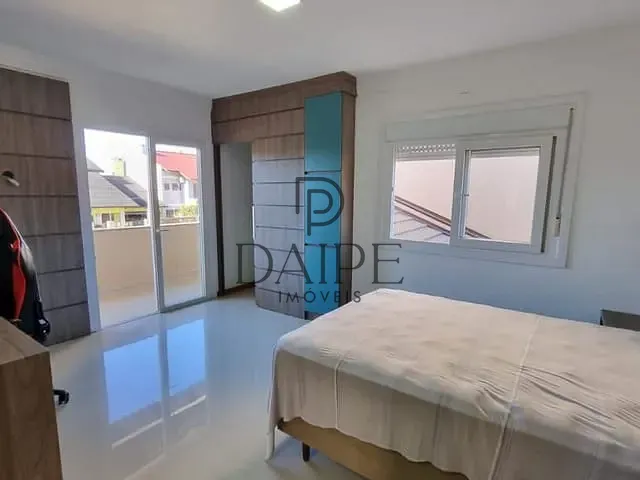 Sobrado com 450m² 6 quartos e 3 banheiros, à venda, no bairro Centro em Tramandaí