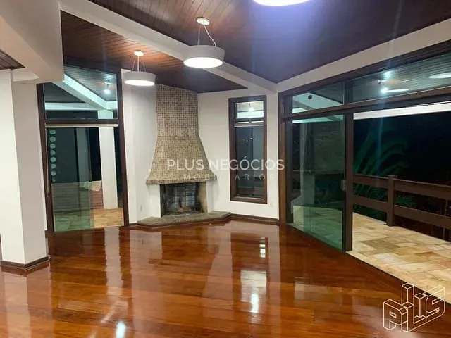 Sobrado com 502m² 3 quartos e 4 banheiros, à venda, no bairro Jardim Emília em Sorocaba