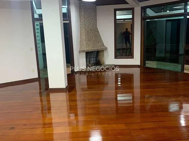 Sobrado com 502m² 3 quartos e 4 banheiros, à venda, no bairro Jardim Emília em Sorocaba