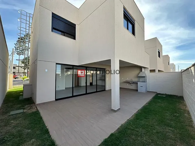 Sobrado com 200m² 4 quartos e 4 banheiros, à venda, no bairro Conjunto Residencial Storil em Aparecida de Goiânia