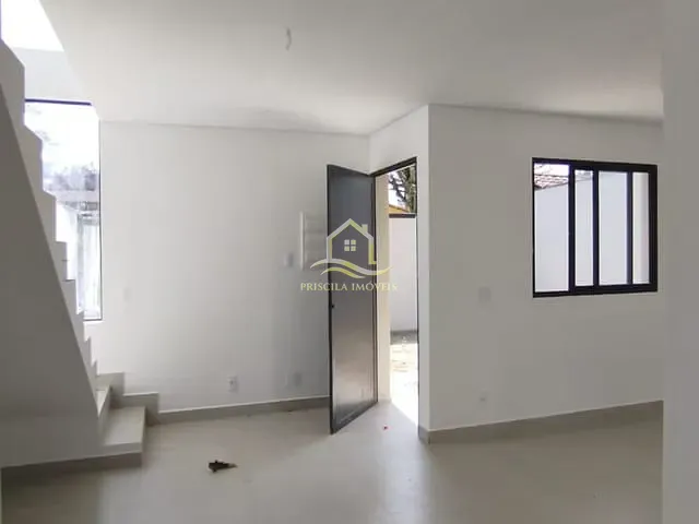 Sobrado com 100m² 2 quartos e 3 banheiros, à venda, no bairro Boraceia em Bertioga