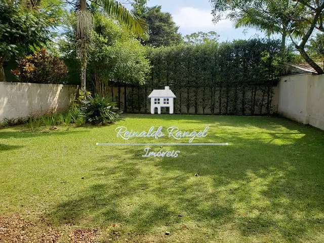 Sobrado com 560m² 4 quartos e 5 banheiros, à venda, no bairro Jardim Marajoara em São Paulo