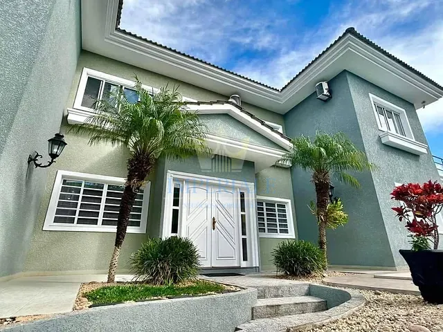 Sobrado com 299m² 4 quartos e 2 banheiros, à venda, no bairro Orfãs em Ponta Grossa