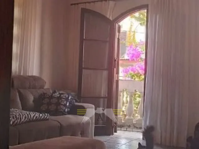 Sobrado 6 quartos e 3 banheiros, à venda, no bairro Vila Londrina em São Paulo