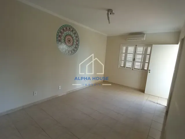 Sobrado com 300m², à venda, no bairro Vila Bourghese em Pindamonhangaba