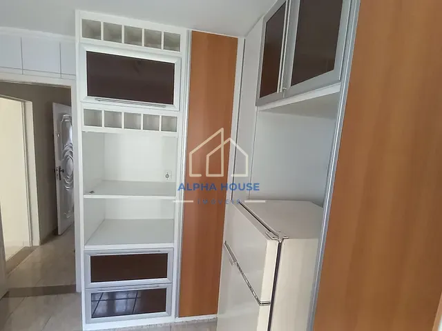 Sobrado com 300m², à venda, no bairro Vila Bourghese em Pindamonhangaba