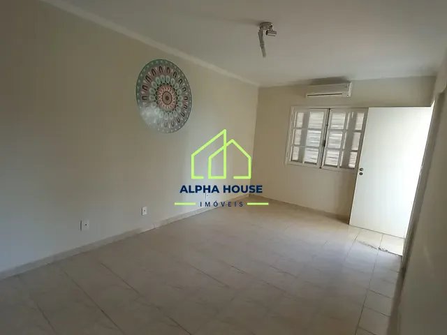 Sobrado com 300m², à venda, no bairro Vila Bourghese em Pindamonhangaba
