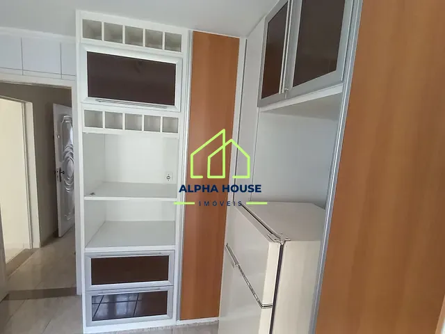 Sobrado com 300m², à venda, no bairro Vila Bourghese em Pindamonhangaba