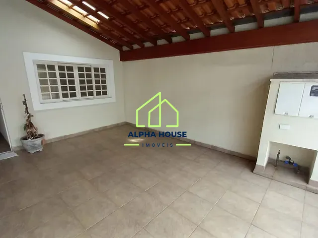 Sobrado com 300m², à venda, no bairro Vila Bourghese em Pindamonhangaba