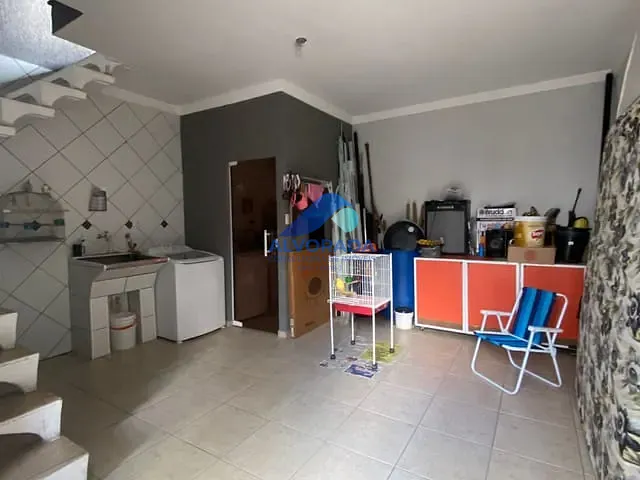 Sobrado com 125m² 3 quartos e 3 banheiros, à venda, no bairro Jardim Limoeiro em São José dos Campos