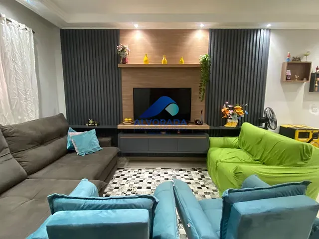 Sobrado com 125m² 3 quartos e 3 banheiros, à venda, no bairro Jardim Limoeiro em São José dos Campos