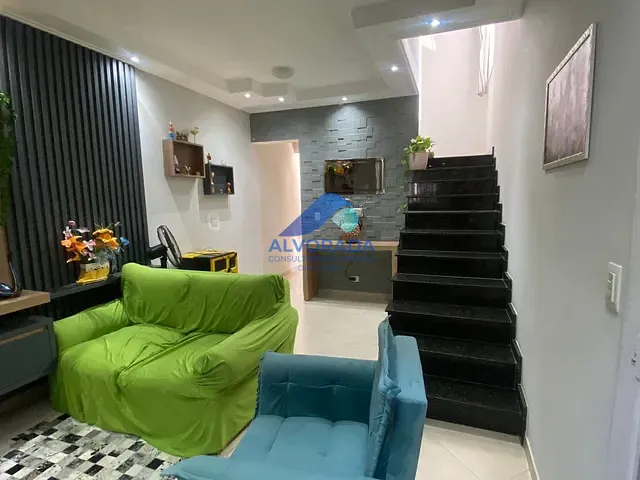 Sobrado com 125m² 3 quartos e 3 banheiros, à venda, no bairro Jardim Limoeiro em São José dos Campos