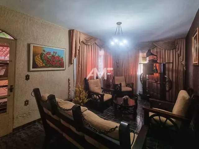 Sobrado com 1280m² 4 quartos e 4 banheiros, à venda, no bairro Setor Habitacional Vicente Pires - Trecho 3 em Brasília