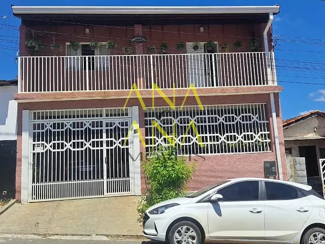 Sobrado com 135m² 4 quartos e 4 banheiros, à venda, no bairro Jardim da Fraternidade em Bragança Paulista