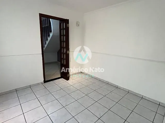 Sobrado com 115m² 3 quartos e 2 banheiros, para alugar, no bairro Jardim São Caetano em São Caetano do Sul