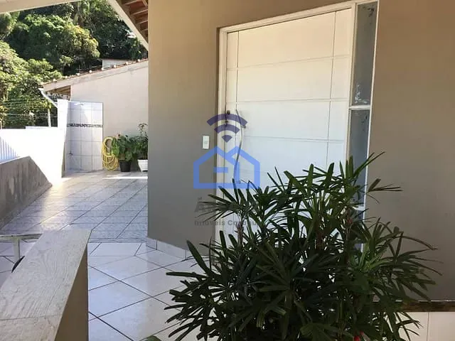 Sobrado com 351m² 3 quartos e 1 banheiro, à venda, no bairro Centro em Caraguatatuba