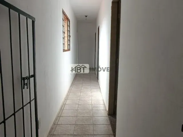 Sobrado com 200m² 6 quartos e 4 banheiros, à venda, no bairro Núcleo Residencial Edison Bastos Gasparini em Bauru