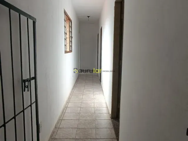 Sobrado com 200m² 6 quartos e 4 banheiros, à venda, no bairro Núcleo Residencial Edison Bastos Gasparini em Bauru
