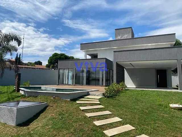 Sobrado com 552m² 4 quartos e 6 banheiros, à venda, no bairro Jardim Caravelas 1ª Etapa em Goiânia