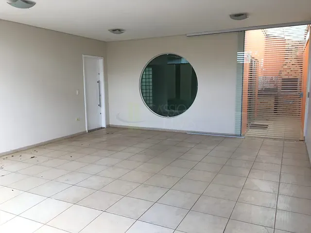 Sobrado com 174m² 3 quartos e 3 banheiros, à venda, no bairro Vila Franko em Apucarana