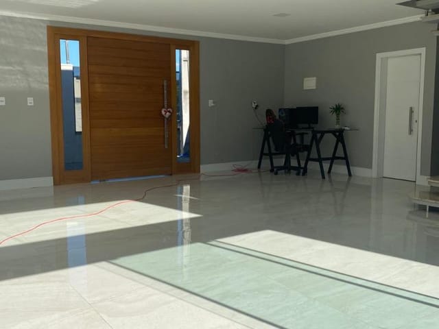 Sobrado com 312m² 4 quartos e 4 banheiros, à venda, no bairro Nossa Sra. de Fátima em Penha