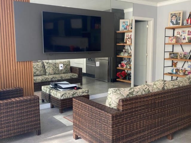 Sobrado com 312m² 4 quartos e 4 banheiros, à venda, no bairro Nossa Sra. de Fátima em Penha