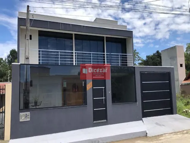 Sobrado com 312m² 4 quartos e 4 banheiros, à venda, no bairro Nossa Sra. de Fátima em Penha