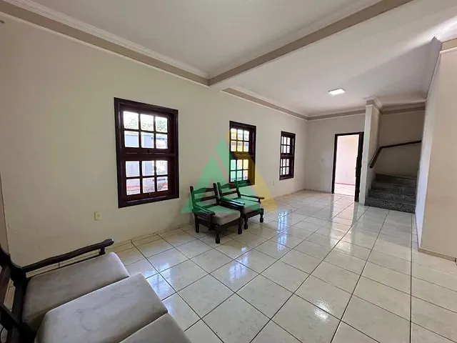 Sobrado com 300m² 3 quartos e 4 banheiros, à venda, no bairro Recanto do Itamaracá em Mogi Guaçu